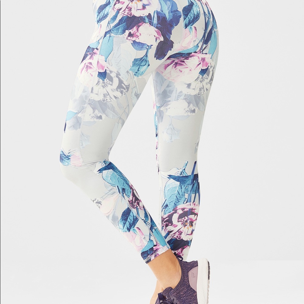 Fabletics High-Waisted Printed Powerhold 7/8 Med - image 1